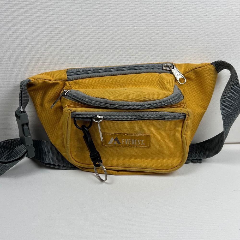 Everest Mustard Yellow Fanny Pack 3-Zipper Waist Bag with Key Clip Gray Straps